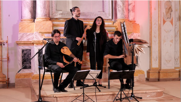 Laus Veris Live